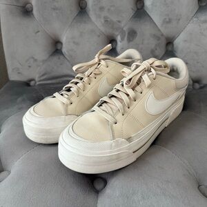 Nike Court Legacy‎ Lift Pearl White Beige Casual Platform Sneakers Womens Size 9